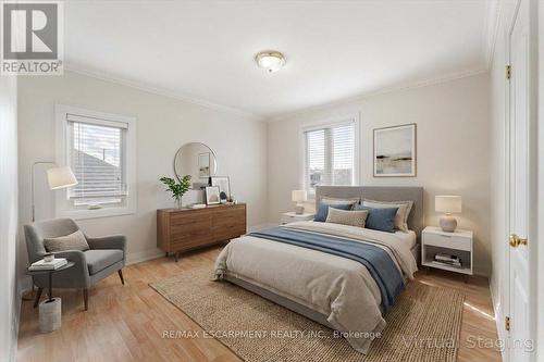 370 Paling Avenue, Hamilton, ON - Indoor Photo Showing Bedroom