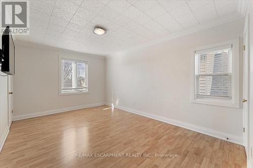 370 Paling Avenue, Hamilton, ON - Indoor Photo Showing Other Room