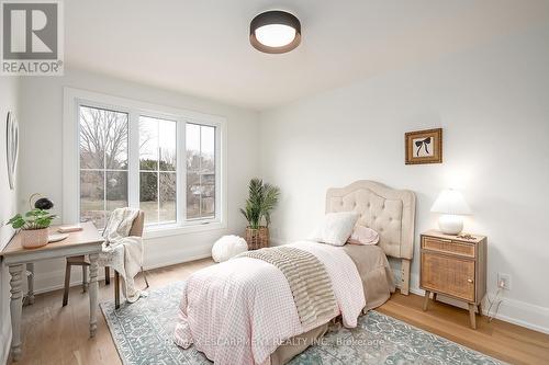 251 Glen Afton Drive, Burlington, ON - Indoor Photo Showing Bedroom