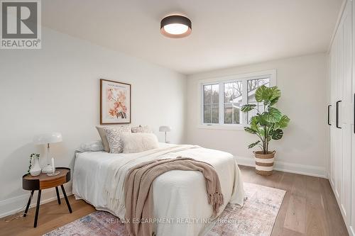 251 Glen Afton Drive, Burlington, ON - Indoor Photo Showing Bedroom