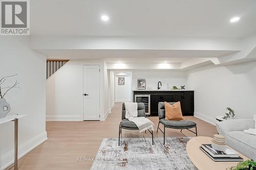 251 Glen Afton Drive, Burlington, ON - Indoor Photo Showing Living Room