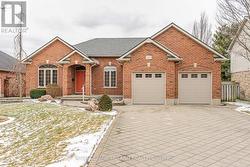 43 PINEHURST DRIVE  Thames Centre (Dorchester), ON N0L 1G2