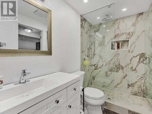 4057 Donnic Drive, Burlington, ON - Indoor Photo Showing Bathroom