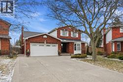 9 WALDORF Court  Hamilton, ON L8V 5A1