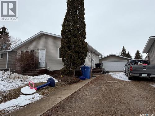 110 Hatton AVENUE E  Melfort, SK S0E 1A0
