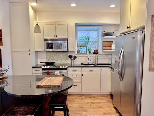 50 Purcell Avenue, Winnipeg, MB - Indoor Photo Showing Kitchen