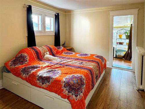 50 Purcell Avenue, Winnipeg, MB - Indoor Photo Showing Bedroom