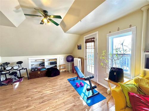 50 Purcell Avenue, Winnipeg, MB - Indoor