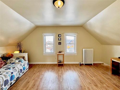 50 Purcell Avenue, Winnipeg, MB - Indoor Photo Showing Bedroom