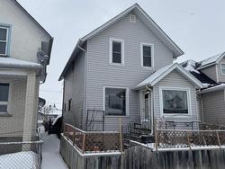 221 Heron Street  Thunder Bay, ON P7C 2M4