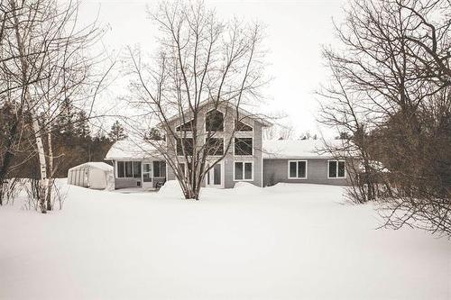 10 Douglas Dr, Alexander, MB 