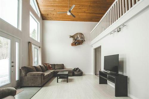 10 Douglas Dr, Alexander, MB 