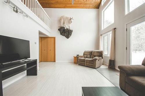 10 Douglas Dr, Alexander, MB 