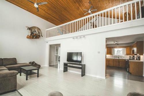 10 Douglas Dr, Alexander, MB 