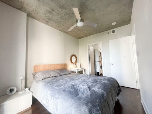 Bedroom - 562-1414 Rue Chomedey, Montréal (Ville-Marie), QC - Indoor Photo Showing Bedroom