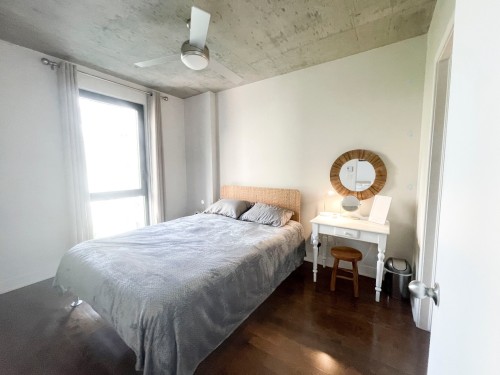 Bedroom - 562-1414 Rue Chomedey, Montréal (Ville-Marie), QC - Indoor Photo Showing Bedroom