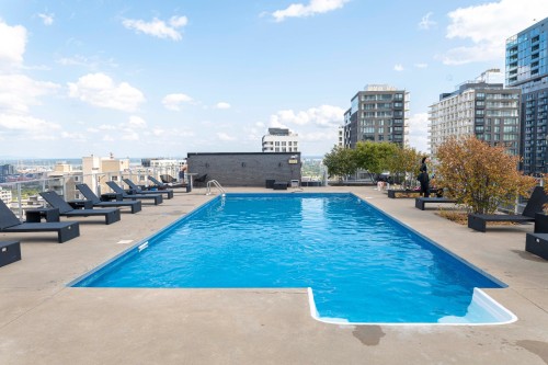 Pool - 562-1414 Rue Chomedey, Montréal (Ville-Marie), QC - Outdoor With In Ground Pool