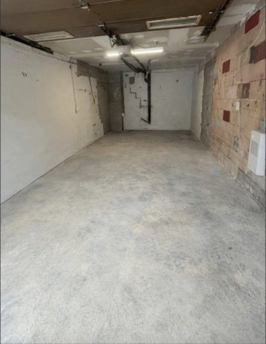 Garage - 7970  - 7972 Rue Sagard, Montréal (Villeray/Saint-Michel/Parc-Extension), QC - Indoor Photo Showing Garage