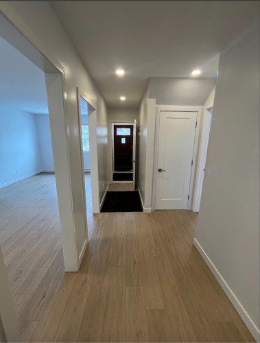 Hall d'entrée/Vestibule - 7970  - 7972 Rue Sagard, Montréal (Villeray/Saint-Michel/Parc-Extension), QC - Indoor Photo Showing Other Room