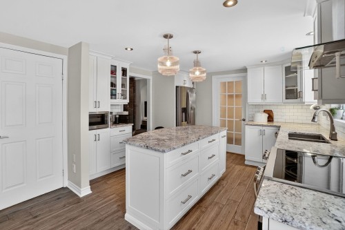Cuisine - 1745 Rue Socrate, Brossard, QC - Indoor Photo Showing Kitchen With Upgraded Kitchen