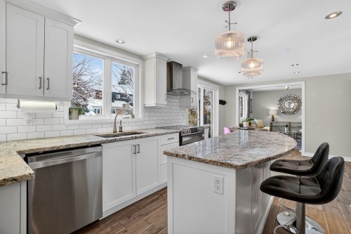 Cuisine - 1745 Rue Socrate, Brossard, QC - Indoor Photo Showing Kitchen With Upgraded Kitchen