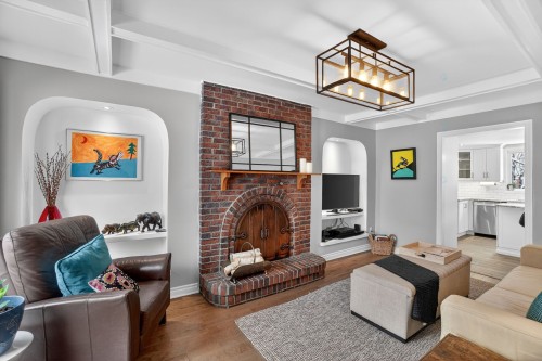 Salle familiale - 1745 Rue Socrate, Brossard, QC - Indoor Photo Showing Living Room With Fireplace