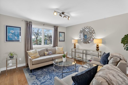 Salon - 1745 Rue Socrate, Brossard, QC - Indoor Photo Showing Living Room