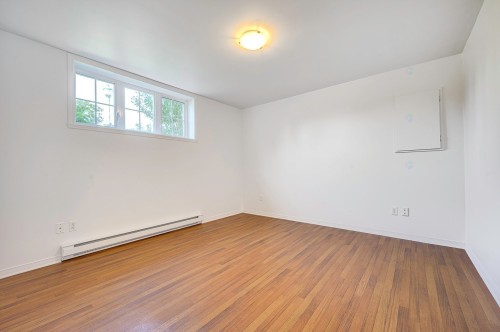 Chambre à coucher principale - 11397 Rue Maisonneuve, Mirabel, QC - Indoor Photo Showing Other Room