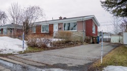 417 Rue Cardinal  Châteauguay, QC J2J 2C3