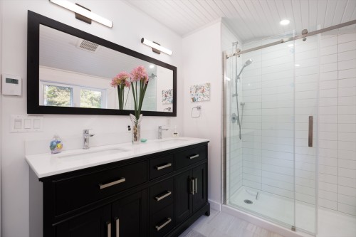 Salle de bains attenante à la CCP - 113 Ch. Ross, Wentworth, QC - Indoor Photo Showing Bathroom