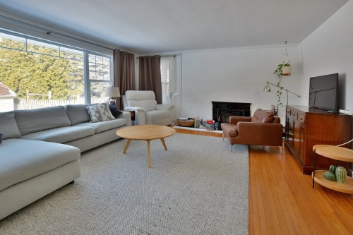 Salon - 693 Rue Victoria, Baie-D'Urfé, QC - Indoor Photo Showing Living Room