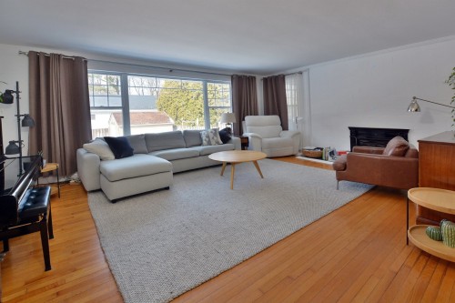 Salon - 693 Rue Victoria, Baie-D'Urfé, QC - Indoor Photo Showing Living Room