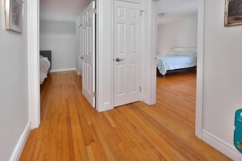 Hall d'entrée/Vestibule - 693 Rue Victoria, Baie-D'Urfé, QC - Indoor Photo Showing Other Room