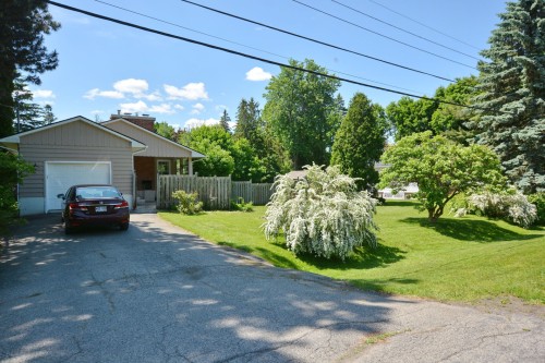 Garage - 693 Rue Victoria, Baie-D'Urfé, QC - Outdoor
