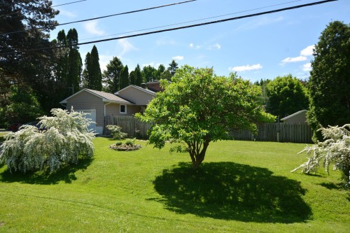 Cour - 693 Rue Victoria, Baie-D'Urfé, QC - Outdoor