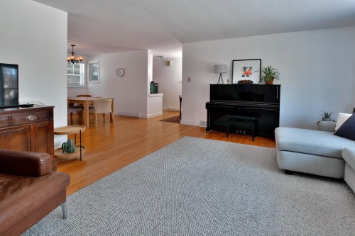 Salon - 693 Rue Victoria, Baie-D'Urfé, QC - Indoor Photo Showing Living Room