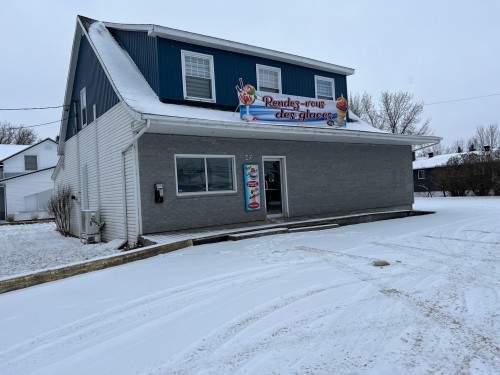 Front of Structure - 27 Ch. Ontario, Notre-Dame-Du-Nord, QC - Outdoor