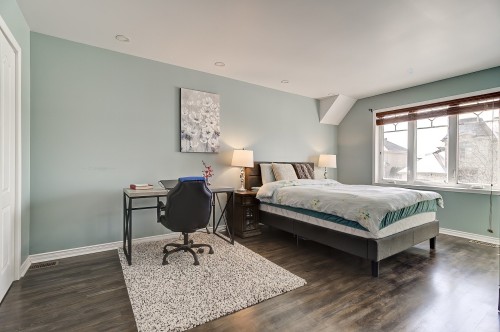 Master Bedroom - 8 Rue De La Seine, Candiac, QC - Indoor Photo Showing Bedroom
