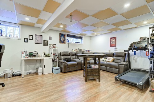 Family Room - 8 Rue De La Seine, Candiac, QC - Indoor