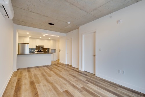 Dining Room - 402-1620 Boul. De La Côte-Vertu, Montréal (Saint-Laurent), QC - Indoor Photo Showing Kitchen