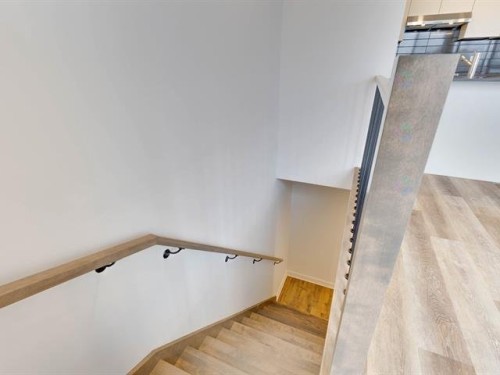 Staircase - 402-1620 Boul. De La Côte-Vertu, Montréal (Saint-Laurent), QC - Indoor Photo Showing Other Room