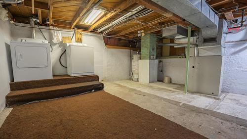 608 4Th Avenue, Kimberley, BC - Indoor