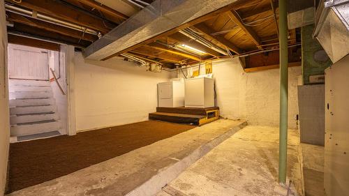 608 4Th Avenue, Kimberley, BC - Indoor Photo Showing Basement