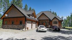 9865 Osprey Landing Drive  Wardner, BC V0B 2J0