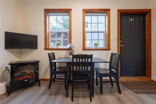 #3-1002 Peninsula Rd, Ucluelet, BC - Indoor Photo Showing Dining Room