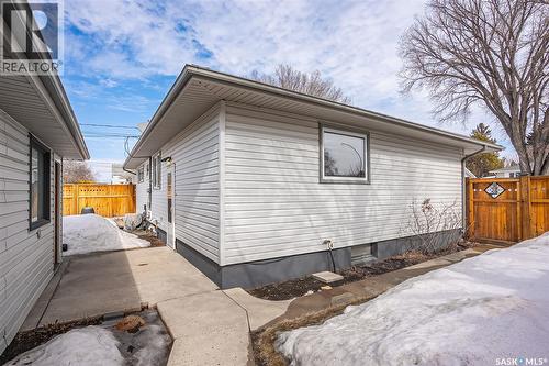 1410 Argyle Avenue, Saskatoon, SK - Outdoor With Exterior
