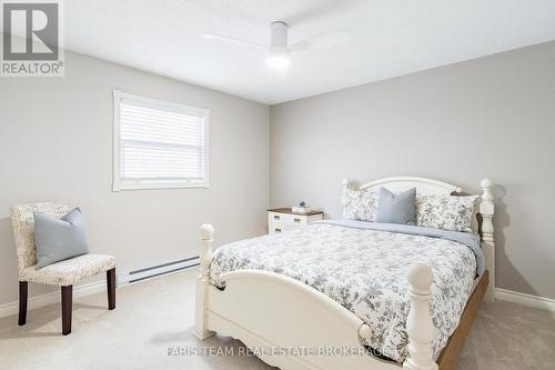 5 Bailey Crescent, Tiny, ON - Indoor Photo Showing Bedroom