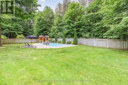 5 Bailey Crescent, Tiny, ON - Outdoor With Backyard