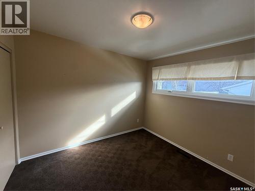 302 3Rd Avenue E, Assiniboia, SK - Indoor Photo Showing Other Room