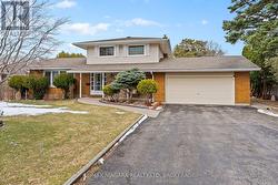 4 TANNER CIRCLE  St. Catharines (Lakeshore), ON L2N 3M9
